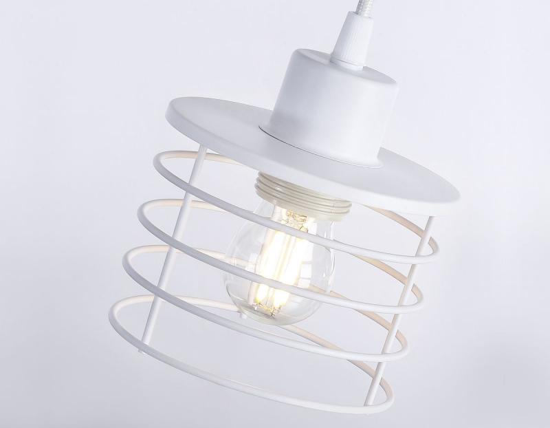 Подвесной светильник Ambrella Light Traditional TR8072
